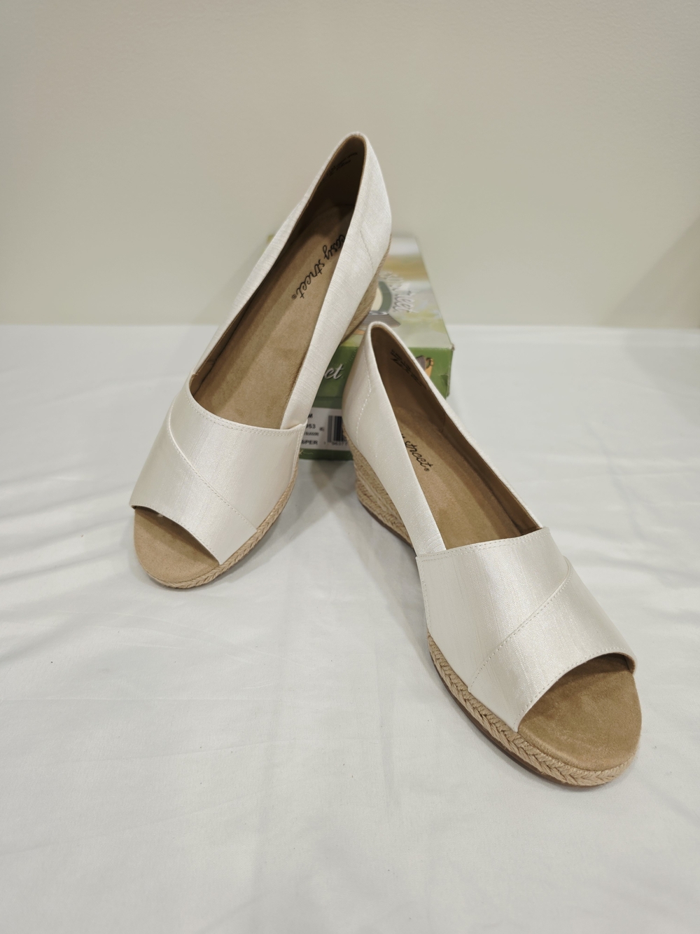 easy street White Jasper Peep-Toe Espadrille Wedges
